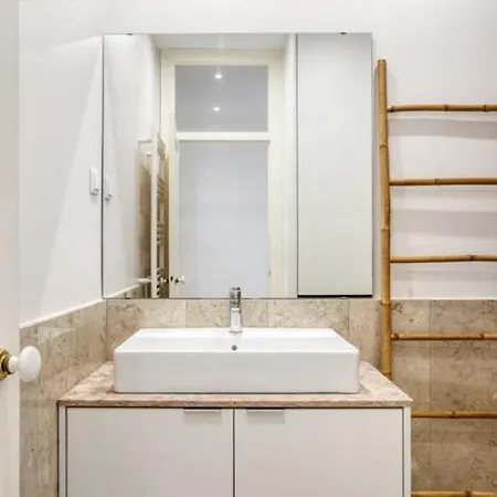 아파트 Luxury In Baixa De For 6 People *